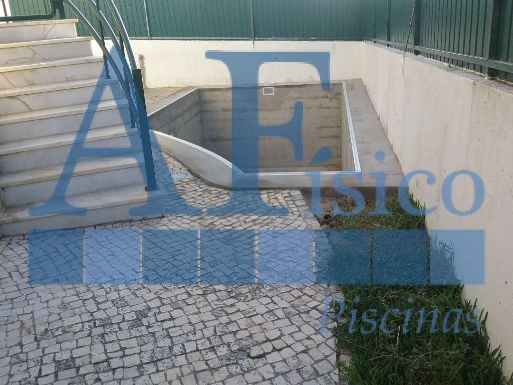 Projeto de construção de piscina na Abóboda - fase final