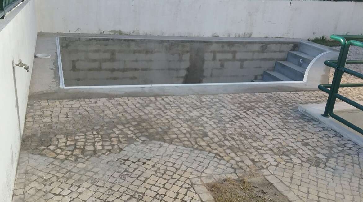 Construção de piscina na Abóboda