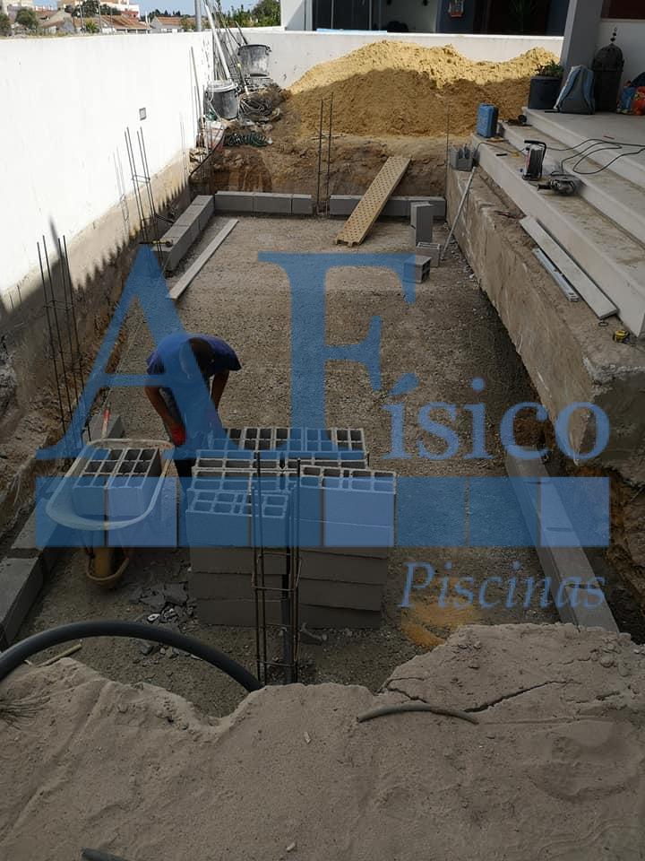 Projeto de construção de piscina no Seixal - fase de construção